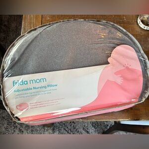 Frida mom nursing pillow